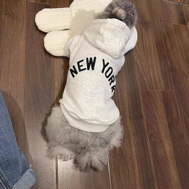 Retro “New York” Dog Hoodie – Warm, Soft & Stylish (Velvet Fabric)